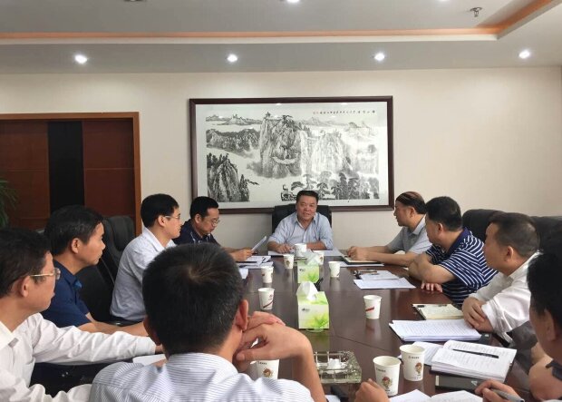 雙休日  建設(shè)集團機關(guān)帶頭加班加點氣氛濃