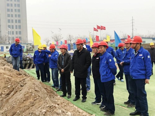 陜西渭化集團領(lǐng)導(dǎo)蒞臨渭河彬州乙二醇化工生活區(qū)施工項目檢查指導(dǎo)工作