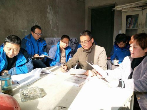 銅煤公司第四項(xiàng)目部積極開(kāi)展《安全生產(chǎn)法》宣傳周活動(dòng)