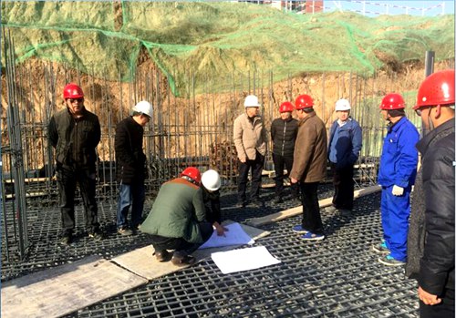 大秦置業(yè)公司：藍(lán)山水岸項目施工淡季建設(shè)忙