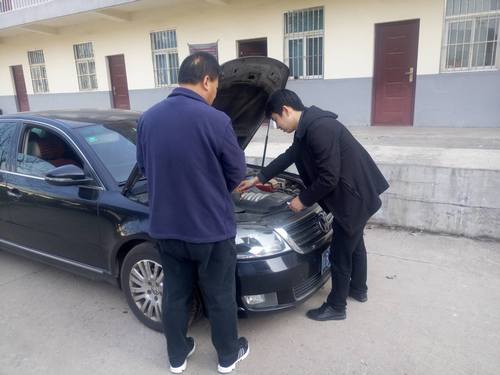 銅煤公司駕駛員爭當(dāng)安全“護航手”