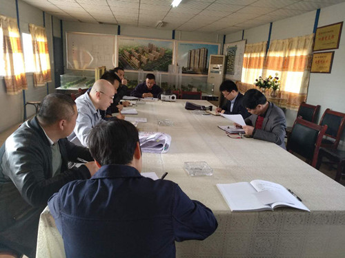 天工公司各項(xiàng)目部領(lǐng)導(dǎo)班子民主生活會(huì)持續(xù)進(jìn)行