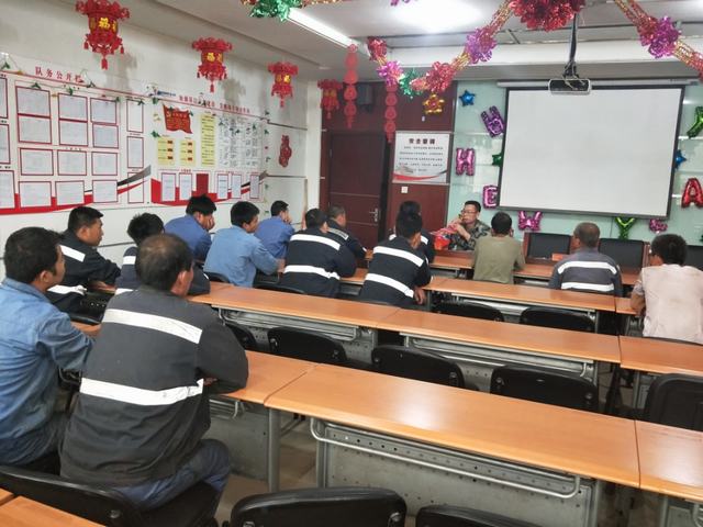 韓城分公司安裝三項目部開展“自救器”培訓(xùn)為安全護(hù)航