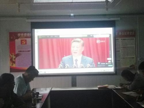 新時(shí)代 新成就《厲害了，我的國(guó)》