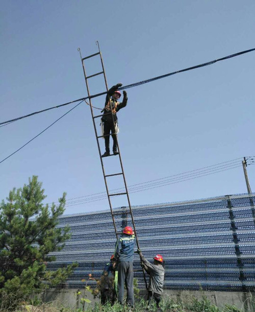 機(jī)電安裝公司神府項目部從細(xì)節(jié)入手保障人員安全