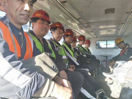 陜煤建設(shè):“安全小馬甲” 提高辨識保安全