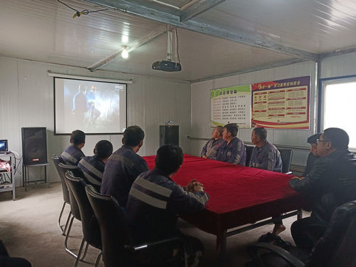 陜煤建設(shè)洗選煤運(yùn)營(yíng)公司:開(kāi)展安全警示伴我行活動(dòng)