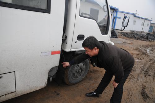 陜煤建設(shè)掘進(jìn)公司:安檢流程化保障輔運(yùn)系統(tǒng)暢通