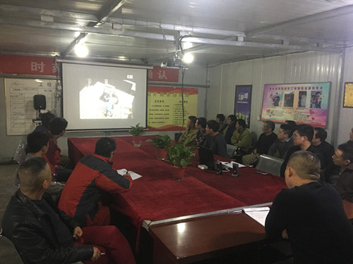 陜煤建設(shè)機(jī)電安裝公司曹家灘項(xiàng)目部“學(xué)案例,除隱患”促安全