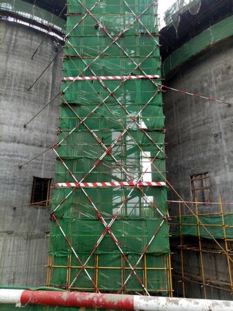 陜煤建設(shè)天工公司土建九部：修舊利廢有妙招  架體穩(wěn)定拉的牢