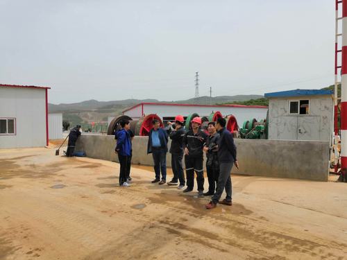 陜煤建設(shè)礦建二公司與中煤公司開展安全生產(chǎn)標(biāo)準(zhǔn)化施工交流學(xué)習(xí)