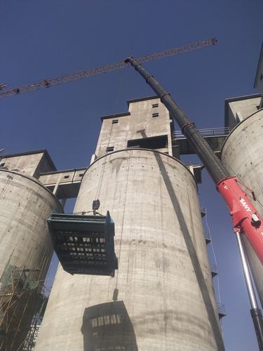 陜煤建設(shè)韓城分公司安裝六項目部“追趕超越”大型設(shè)備一次性吊裝成功