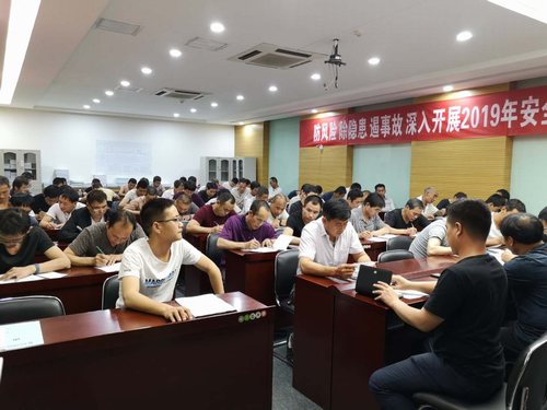 陜煤建設掘進公司:揮出安全組合拳保障鐵軍安全前行