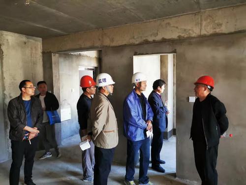 陜煤建設(shè)銅煤公司菊花園小區(qū)1#樓、荷花園1#、5#樓順利通過竣工驗(yàn)收