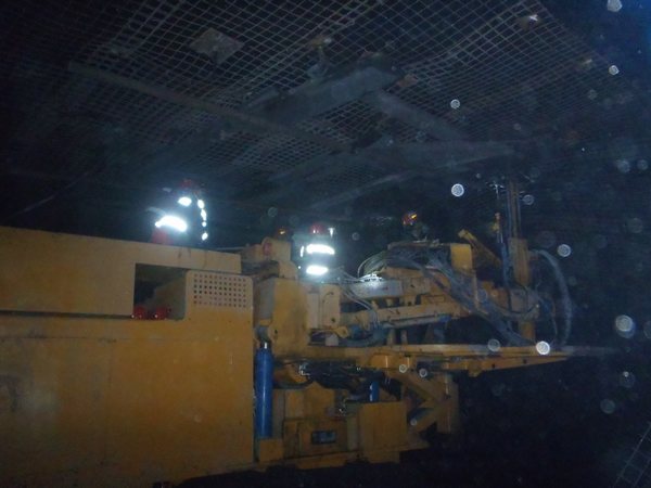 陜煤建設掘進公司:多措并舉攻克“一機雙巷”工藝難關