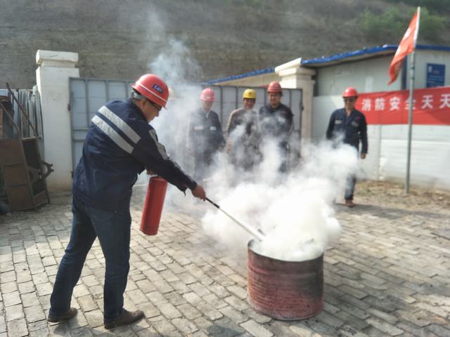 陜煤建設(shè)洗選煤運(yùn)營公司安裝第二項(xiàng)目部:“冬季三防”工作有聲有色進(jìn)行中