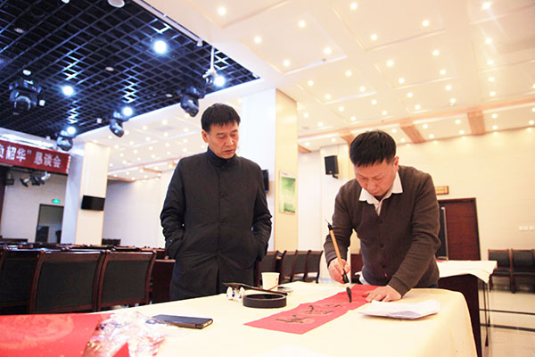 陜煤建設(shè)舉辦“迎春納福”題春聯(lián)活動