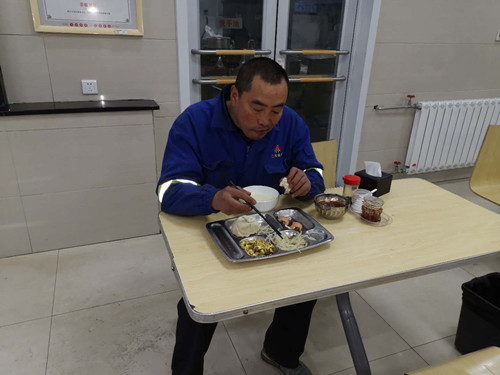 春節(jié),最后的堅(jiān)守