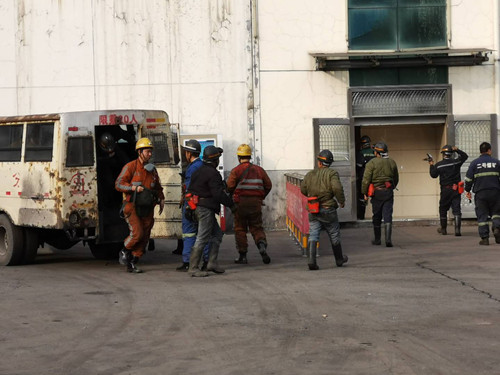 陜煤建設(shè)機(jī)電安裝公司黃陵項(xiàng)目部：除夕，我們升井了