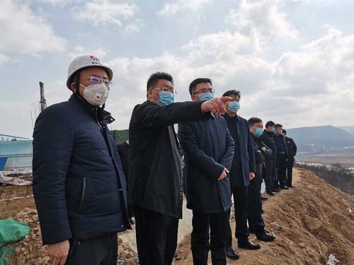 彬州市委書記鐘偉、副市長馮永勝蒞臨銀西高鐵彬州東站前廣場項(xiàng)目現(xiàn)場檢查推進(jìn)復(fù)工工作