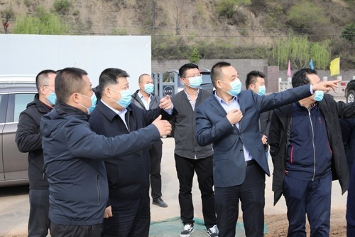 王寧一行赴黃陵礦業(yè)集團洽談