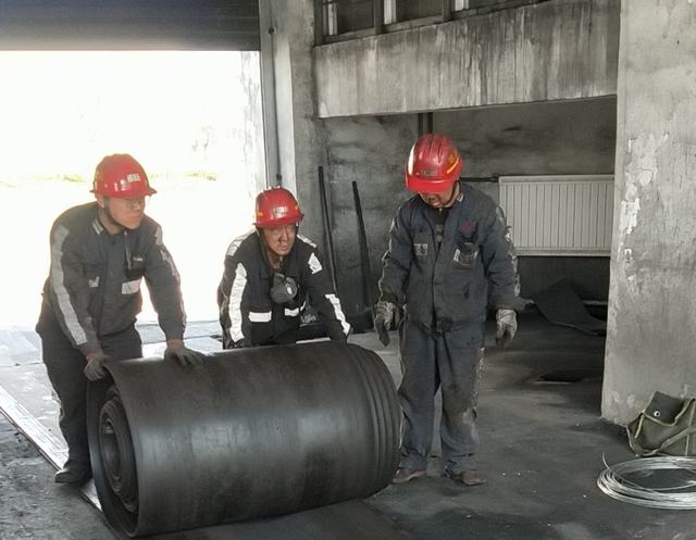 陜煤建設(shè)洗選煤運(yùn)營公司：“五一”，我在這里奮戰(zhàn)