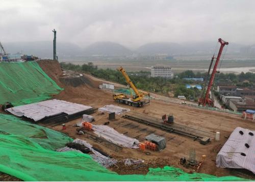 陜煤建設咸陽分公司:彬州市銀西高鐵東站前廣場施工小記