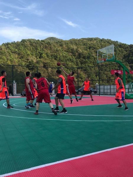 陜煤建設(shè)礦建二公司冶坪項目部:無兄弟不籃球