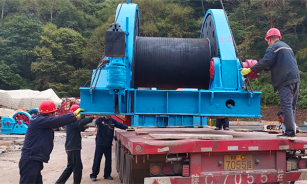 陜煤建設(shè)礦建三公司：積極組織施工設(shè)備，為新項(xiàng)目開工“保駕護(hù)航”