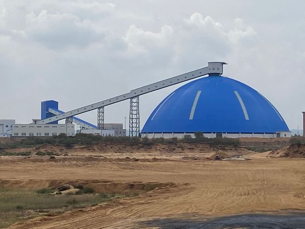 陜煤建設(shè)天工公司承建的榆林清水煤炭集運站儲煤場及棧橋工程順利通過竣工預(yù)驗收