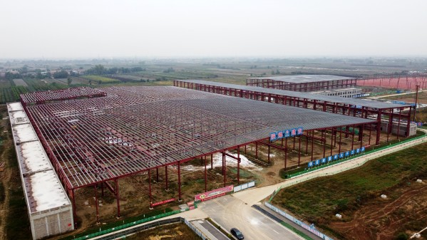 陜煤建設(shè)澄合分公司承建的南京金龍純電動(dòng)商用車(chē)建設(shè)項(xiàng)目首個(gè)防火涂料噴涂工作全面展開(kāi)