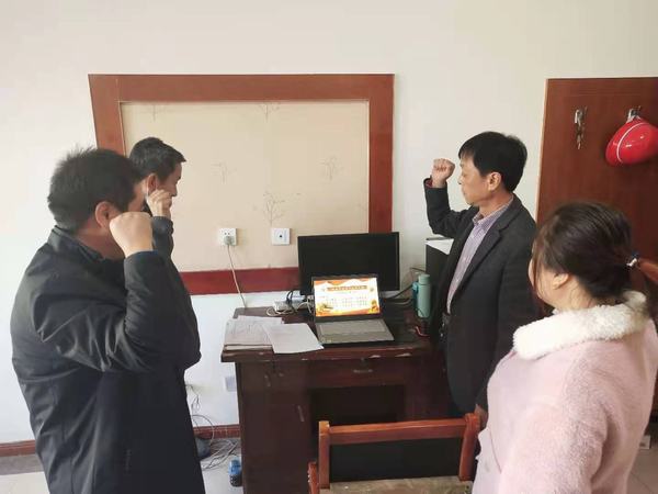 陜煤建設(shè)澄合分公司第十五項(xiàng)目部組織開展“杜絕浪費(fèi)做表率 勤儉節(jié)約我?guī)ь^”主題黨日活動(dòng)