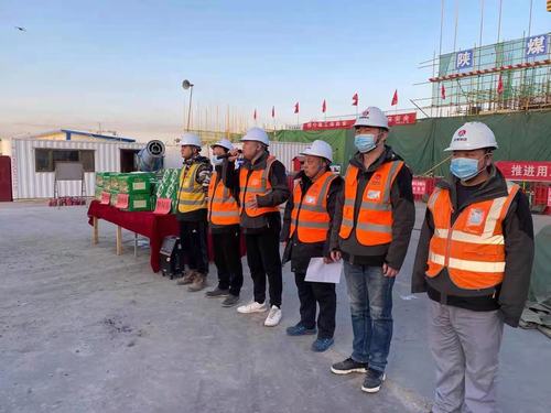 陜煤建設(shè)銅煤公司第十六項目部春節(jié)慰問過新年,濃濃關(guān)愛暖人心