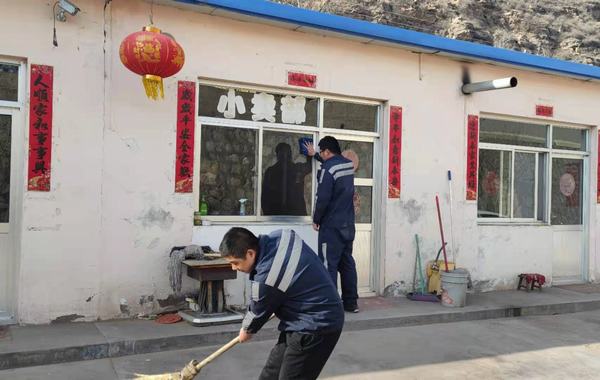 陜煤建設(shè)洗選煤運(yùn)營(yíng)公司檸條塔運(yùn)營(yíng)項(xiàng)目部： 學(xué)習(xí)雷鋒精神 傳頌榜樣力量