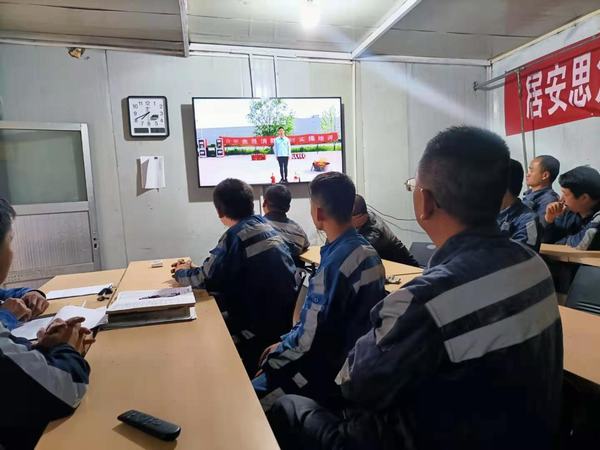 陜煤建設(shè)洗選煤運(yùn)營(yíng)公司紅柳林洗煤廠項(xiàng)目部:安全無(wú)小事,防火第一步