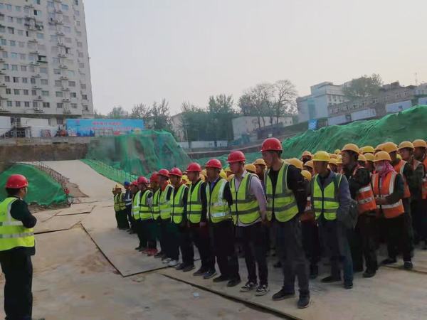 陜煤建設(shè)韓城分公司土建二項(xiàng)目部:“三查”行動(dòng)讓勞務(wù)工安心、暖心、舒心每一天