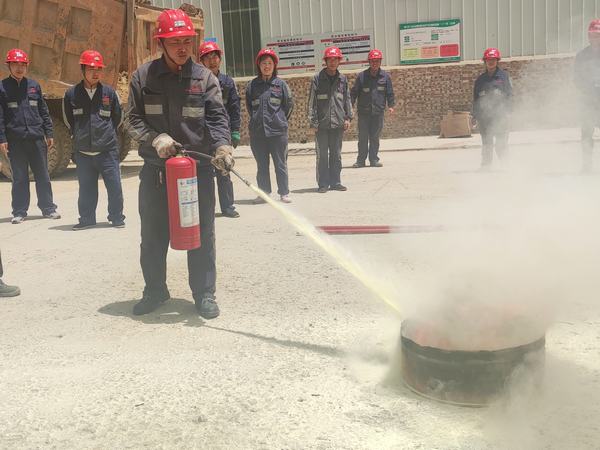 陜煤建設(shè)洗選煤運(yùn)營公司銅川制沙運(yùn)營項(xiàng)目部：消防演練促安全，防火意識記心間