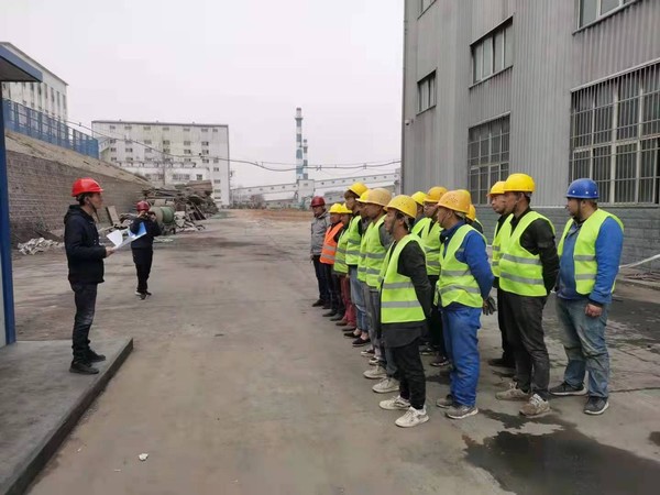 陜煤建設(shè)韓城分公司土建五項(xiàng)目部多措并舉嚴(yán)把施工安全關(guān)