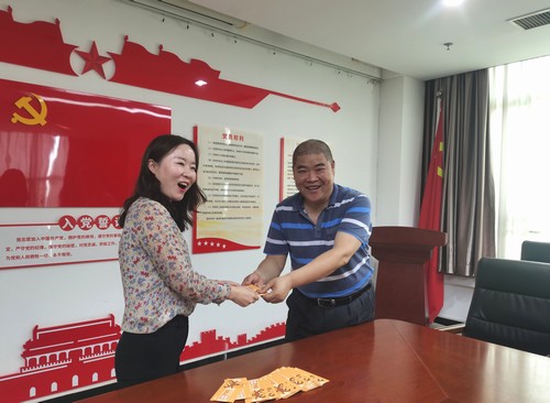 陜煤建設公司為職工送上生日祝福