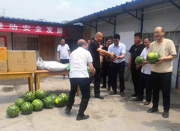 陜煤建設(shè)礦建三公司：心系一線下基層 端午慰問(wèn)暖人心