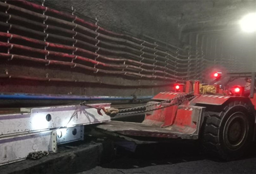 陜煤建設(shè)機電安裝公司順利完成曹家灘礦井主運順槽機頭破碎機工程