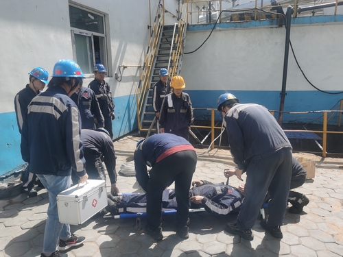 陜煤建設(shè)洗選煤運(yùn)營公司紅柳林洗煤廠項目部：開展“雨季三防”應(yīng)急救援演練