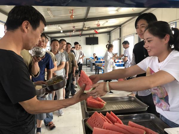 陜煤建設(shè)礦建二公司：絲絲清涼送一線句句關(guān)愛暖人心