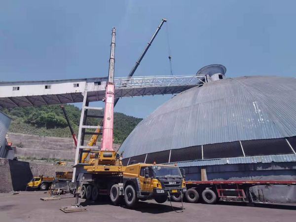 陜煤建設(shè)韓城分公司圓滿完成建新礦主井驅(qū)動機房至原煤倉棧橋吊裝工程