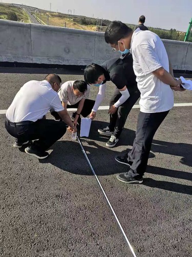 陜煤建設(shè)靖神鐵路孟家灣至紅石峽聯(lián)絡(luò)線公跨鐵順利通過驗(yàn)收并正式通車