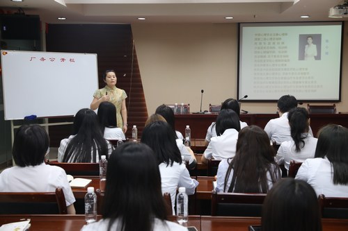 陜煤建設(shè)路橋分公司關(guān)愛(ài)女職工健康從“心”開(kāi)始