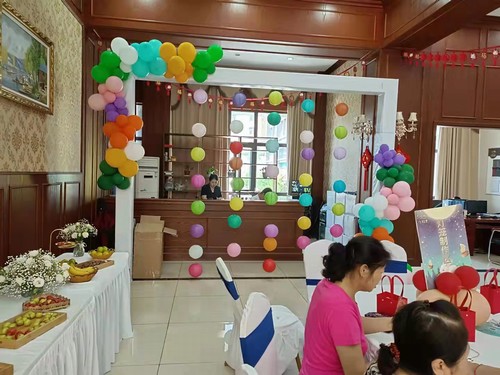 建設集團大秦置業(yè)公司龍灣水境舉辦中秋節(jié)活動