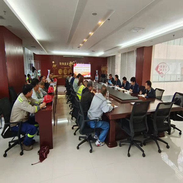 陜煤建設(shè)咸陽分公司承建的富平改擴(kuò)建60萬噸/年水泥立磨粉磨系統(tǒng)項(xiàng)目試生產(chǎn)、質(zhì)量驗(yàn)收順利通過驗(yàn)收