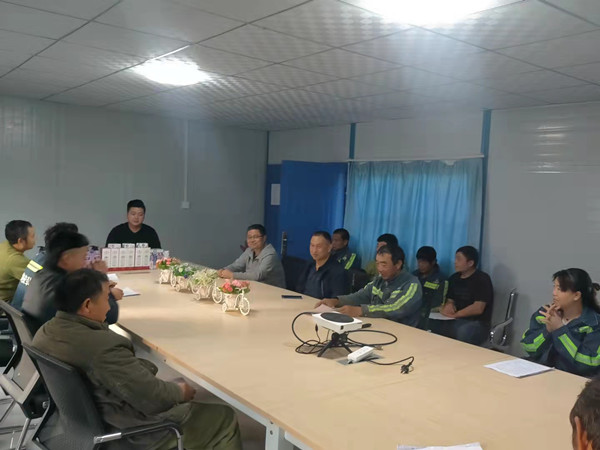 陜煤建設機電安裝公司：國慶節(jié)，我們在工地過