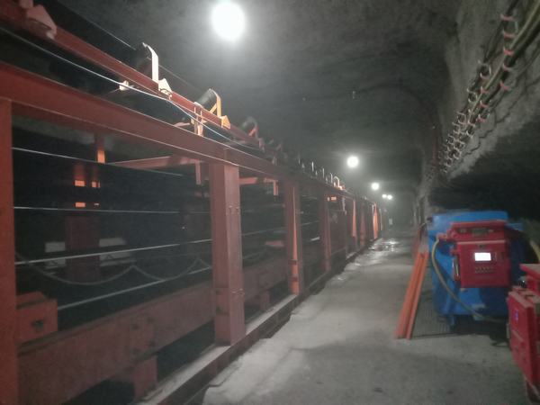 陜煤建設(shè)韓城分公司承建的張家峁礦15212順槽膠帶輸送機(jī)安裝工程試運轉(zhuǎn)成功